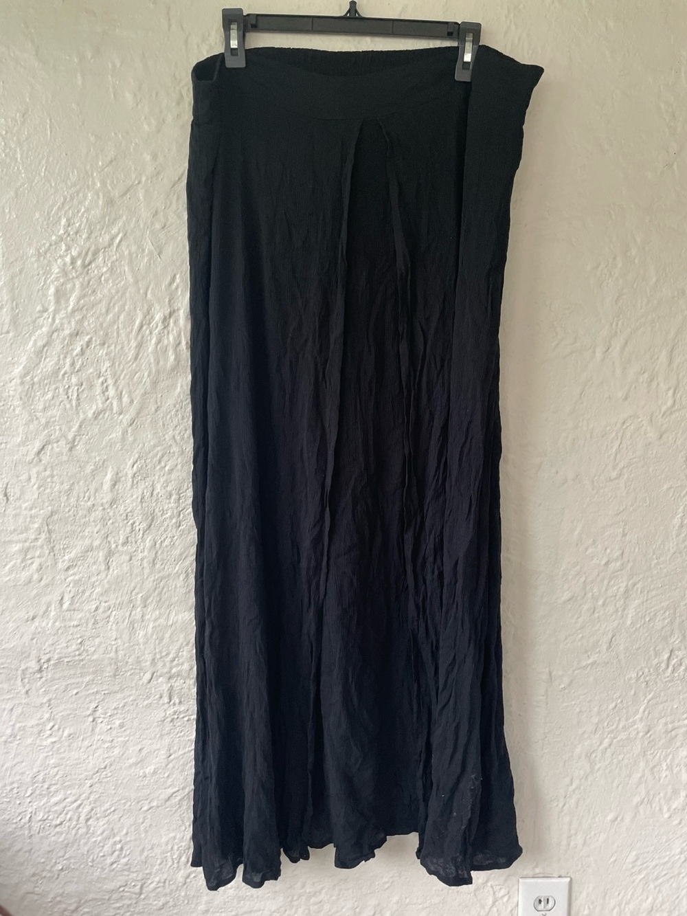 ASOS 100% viscose black maxi flyaway skirt / coverup, elastic waist; size 16